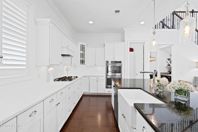 18 Carter Oaks Drive, Lady's Island, SC 29907