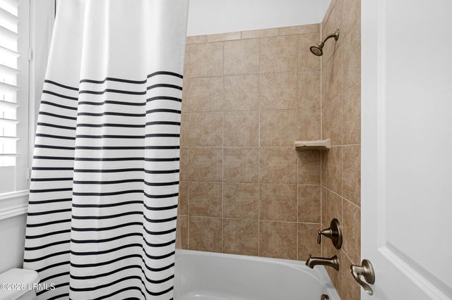 18 Carter Oaks Drive, Lady's Island, SC 29907