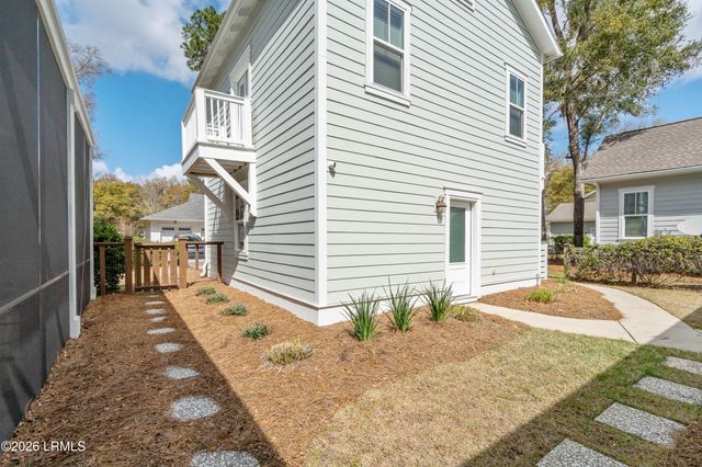 18 Carter Oaks Drive, Lady's Island, SC 29907