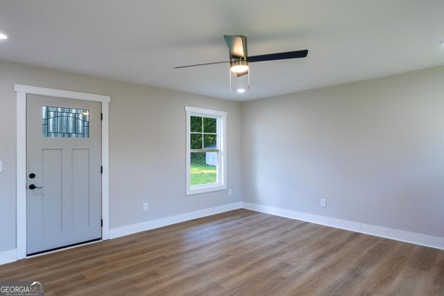 257 Kelly Farm Road, Newnan, GA 30265