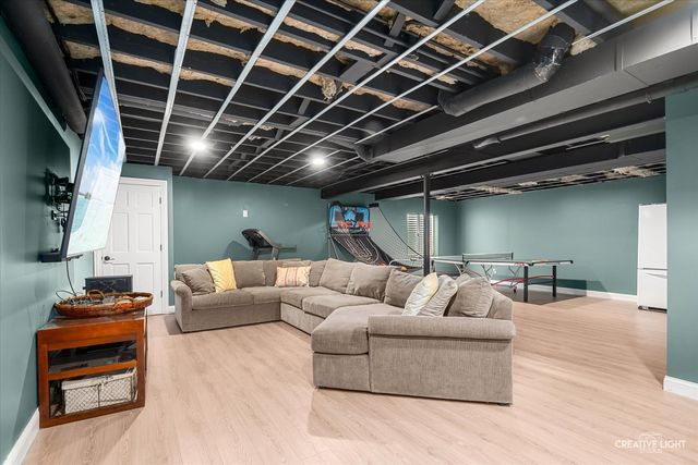 0S601 Preston Circle, Geneva, IL 60134