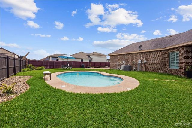 315 N 17th Street, Hidalgo, TX 78577