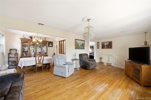 234 Winthrop Avenue, Westbury, NY 11590
