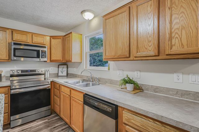 5870 Coldcreek Drive, Hilliard, OH 43026