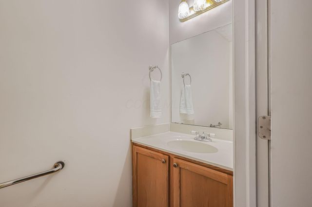 5870 Coldcreek Drive, Hilliard, OH 43026