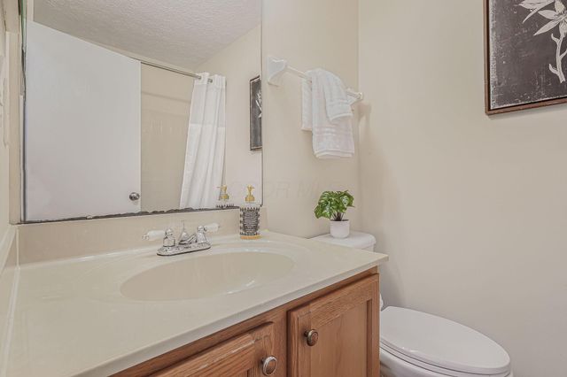 5870 Coldcreek Drive, Hilliard, OH 43026