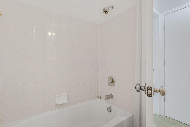 5870 Coldcreek Drive, Hilliard, OH 43026