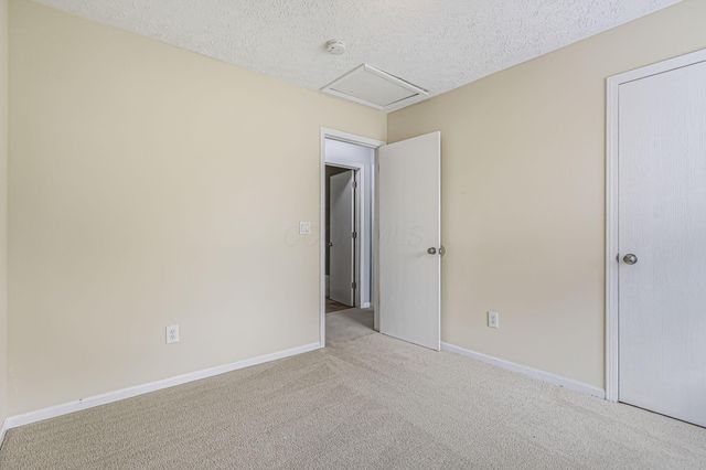 5870 Coldcreek Drive, Hilliard, OH 43026