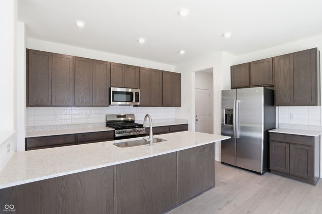 7193 Jackson Drive, Cumberland, IN 46229