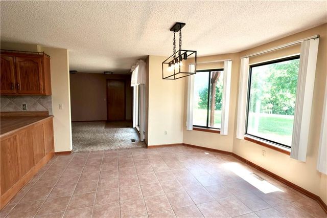 9170 E Highway, Camden Point, MO 64018