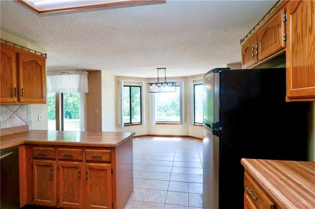 9170 E Highway, Camden Point, MO 64018