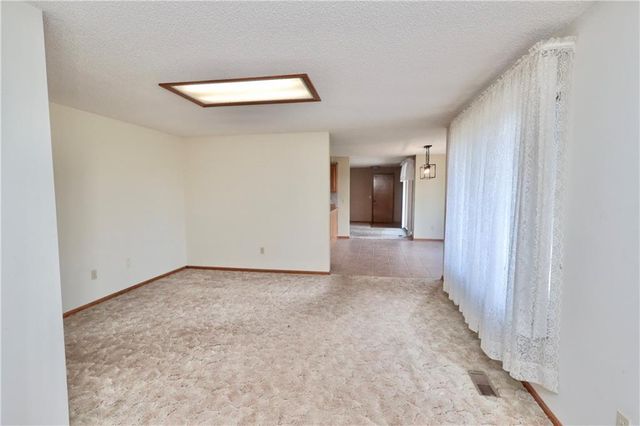 9170 E Highway, Camden Point, MO 64018