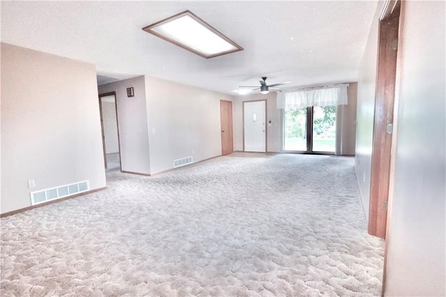 9170 E Highway, Camden Point, MO 64018