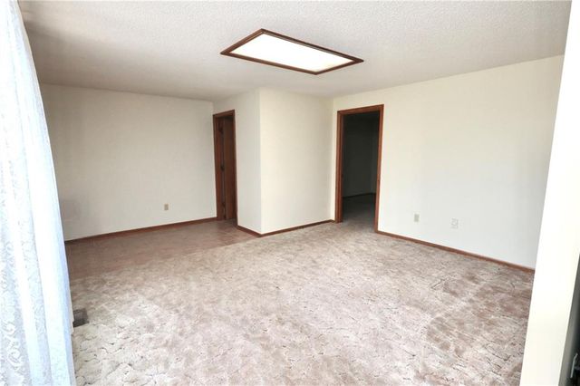 9170 E Highway, Camden Point, MO 64018