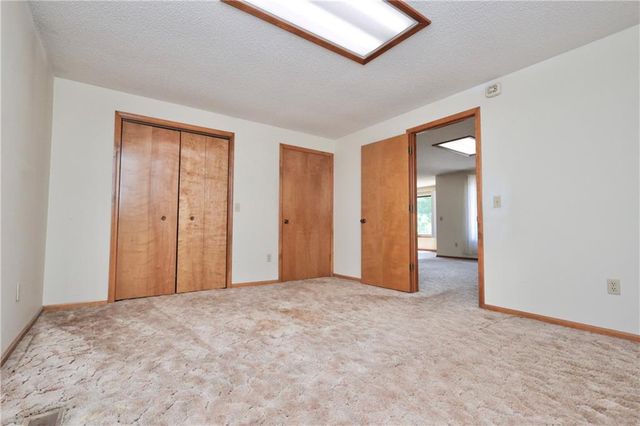 9170 E Highway, Camden Point, MO 64018