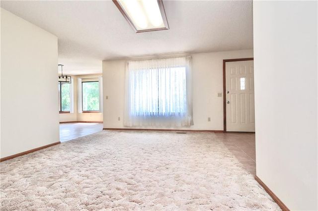 9170 E Highway, Camden Point, MO 64018