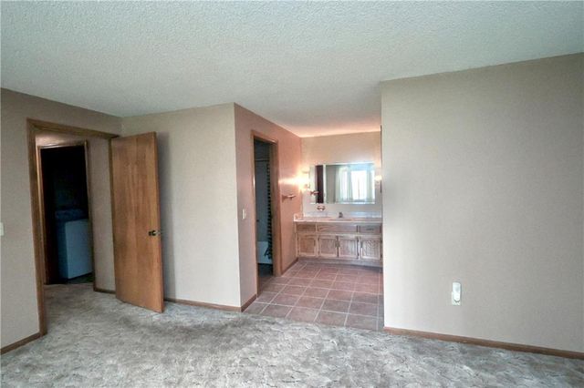 9170 E Highway, Camden Point, MO 64018