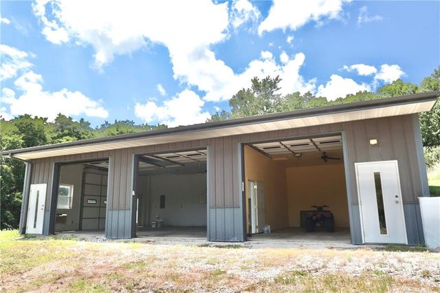 9170 E Highway, Camden Point, MO 64018