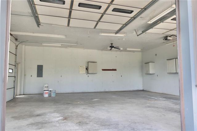 9170 E Highway, Camden Point, MO 64018