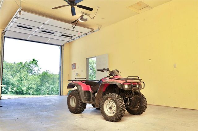 9170 E Highway, Camden Point, MO 64018