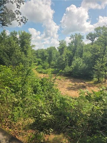 9170 E Highway, Camden Point, MO 64018