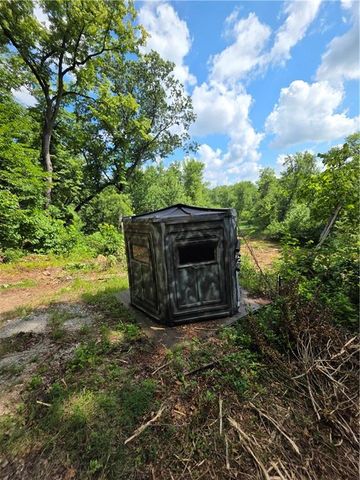 9170 E Highway, Camden Point, MO 64018