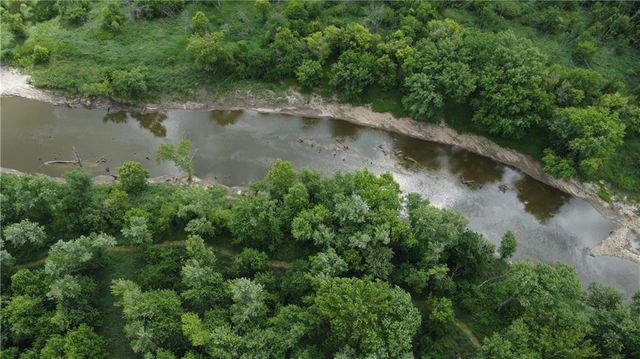 9170 E Highway, Camden Point, MO 64018