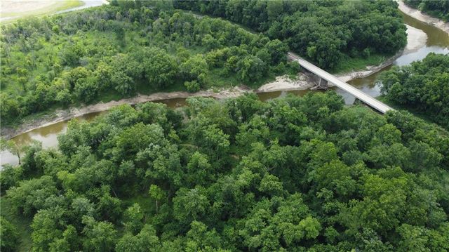 9170 E Highway, Camden Point, MO 64018