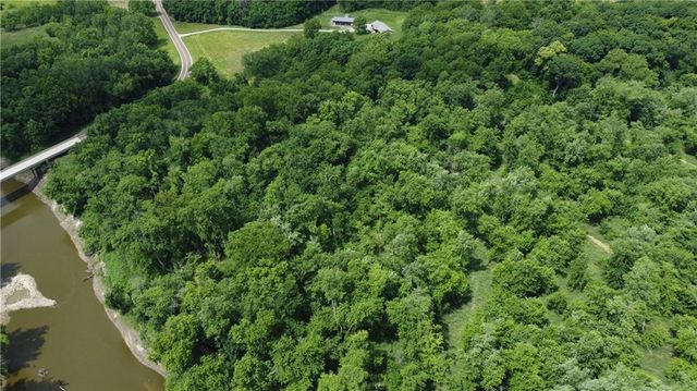 9170 E Highway, Camden Point, MO 64018