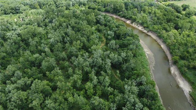 9170 E Highway, Camden Point, MO 64018