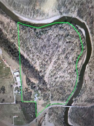 9170 E Highway, Camden Point, MO 64018