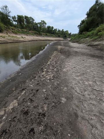 9170 E Highway, Camden Point, MO 64018