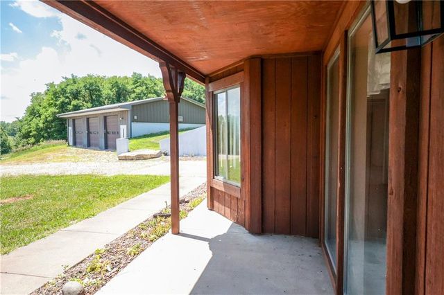 9170 E Highway, Camden Point, MO 64018