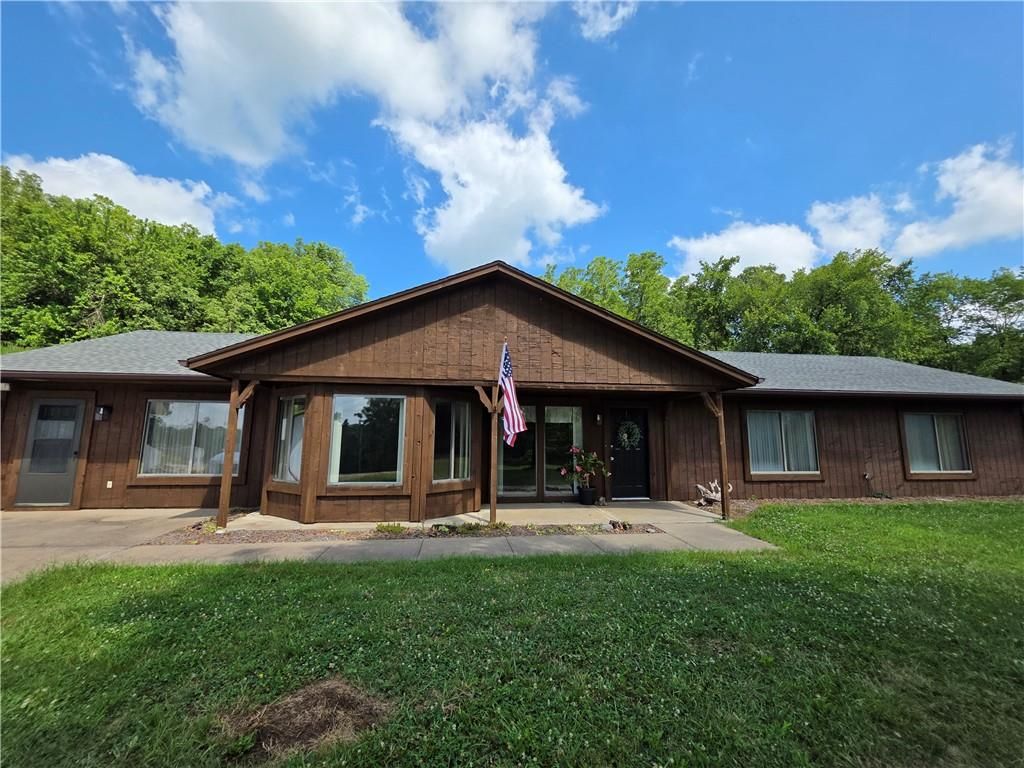 9170 E Highway, Camden Point, MO 64018