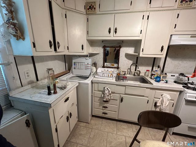335 North Bishop Avenue 12, Bridgeport, CT 06610