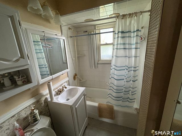 335 North Bishop Avenue 12, Bridgeport, CT 06610