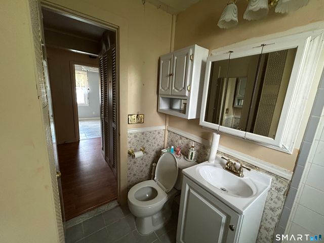 335 North Bishop Avenue 12, Bridgeport, CT 06610