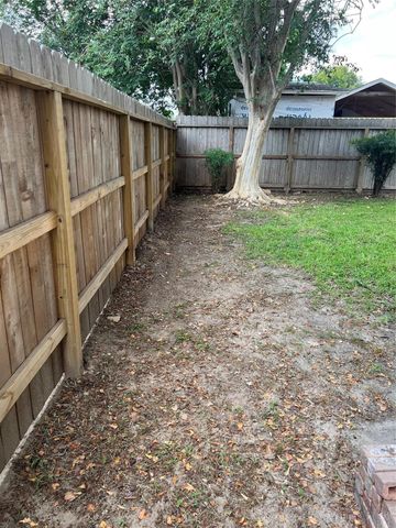 3910 Ebury Drive, Houston, TX 77066