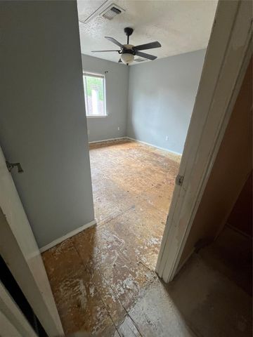 3910 Ebury Drive, Houston, TX 77066