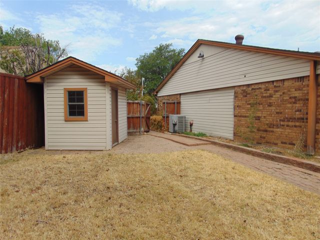 1110 Meandering Way, Mesquite, TX 75150