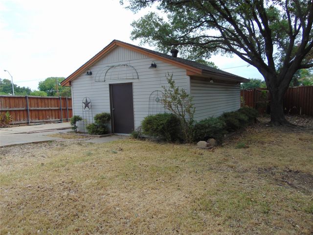 1110 Meandering Way, Mesquite, TX 75150