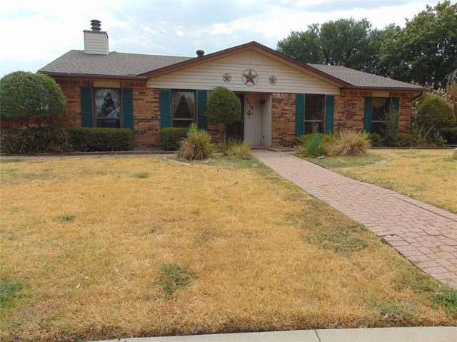 1110 Meandering Way, Mesquite, TX 75150