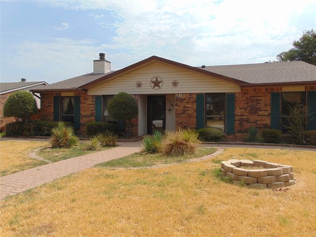 1110 Meandering Way, Mesquite, TX 75150