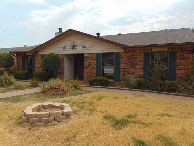 1110 Meandering Way, Mesquite, TX 75150