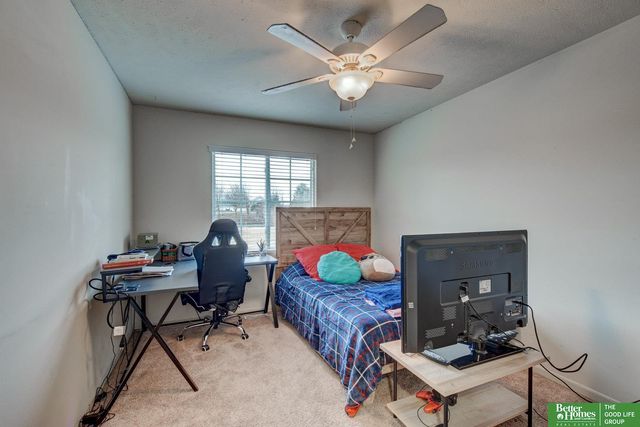 7814 S 72 Avenue Circle, La Vista, NE 68128