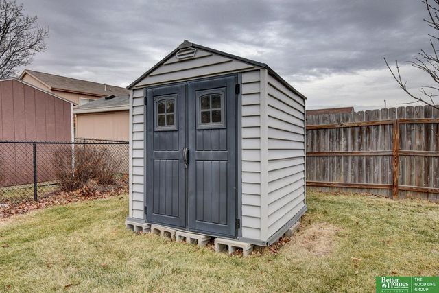 7814 S 72 Avenue Circle, La Vista, NE 68128