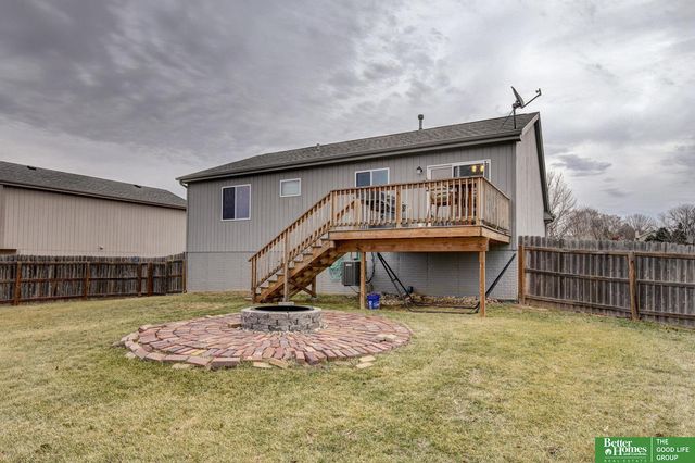 7814 S 72 Avenue Circle, La Vista, NE 68128
