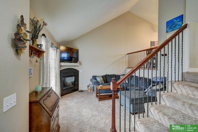 7814 S 72 Avenue Circle, La Vista, NE 68128