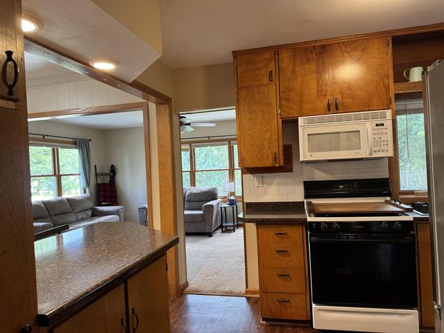 359 6th Street, Prairie Du Sac, WI 53578