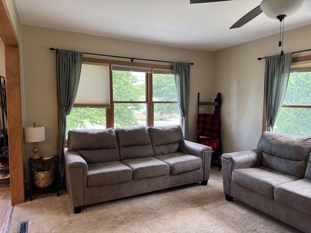 359 6th Street, Prairie Du Sac, WI 53578